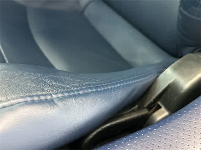 Thumbnail: 2005 Honda S2000 - 23