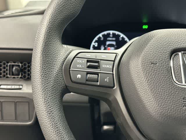 2025 Honda CR-V LX - Photo 17