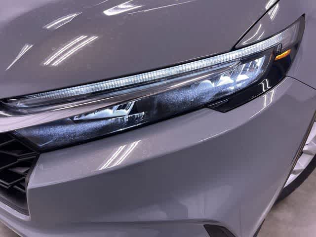 2025 Honda CR-V LX - Photo 32