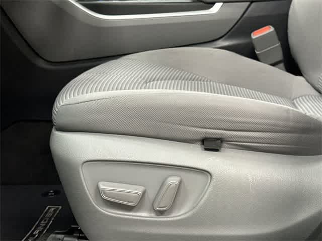 Thumbnail: 2023 Toyota Highlander - 24