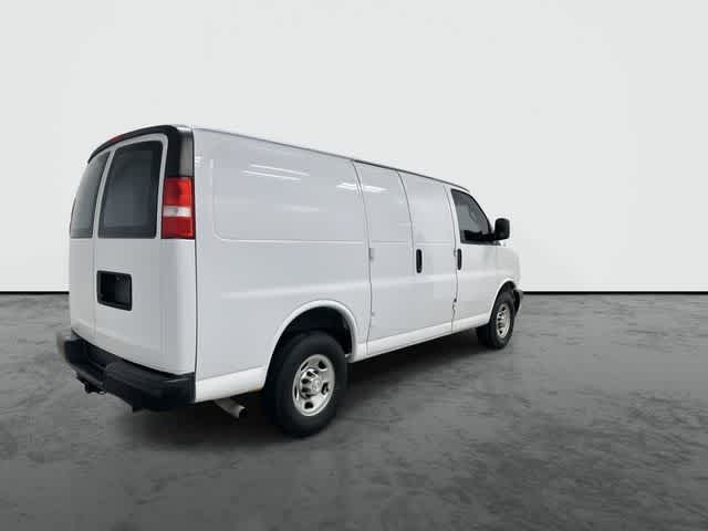 Thumbnail: 2019 Chevrolet Express - 4