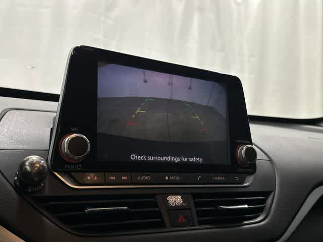 Thumbnail: 2020 Nissan Altima - 23
