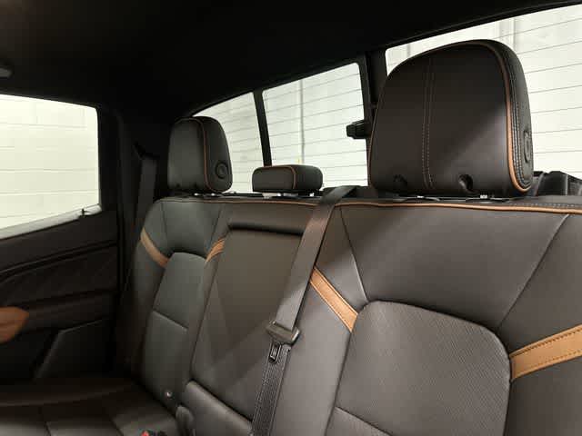 Thumbnail: 2023 GMC Canyon - 13