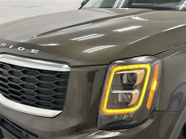 Thumbnail: 2022 Kia Telluride - 32