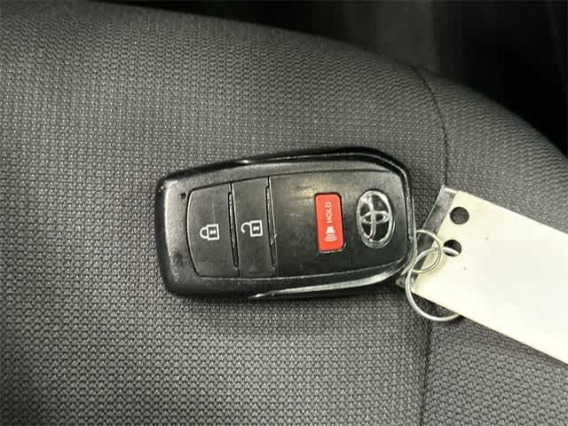 Thumbnail: 2023 Toyota Corolla Cross - 32