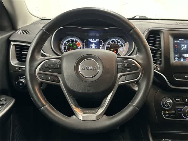 Thumbnail: 2019 Jeep Cherokee - 15