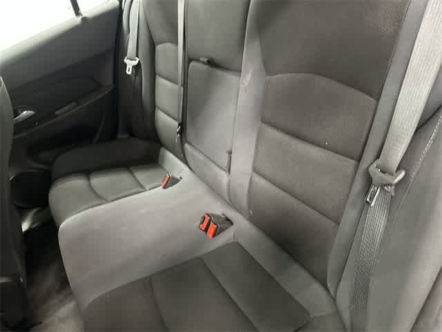 Thumbnail: 2016 Chevrolet Cruze - 11