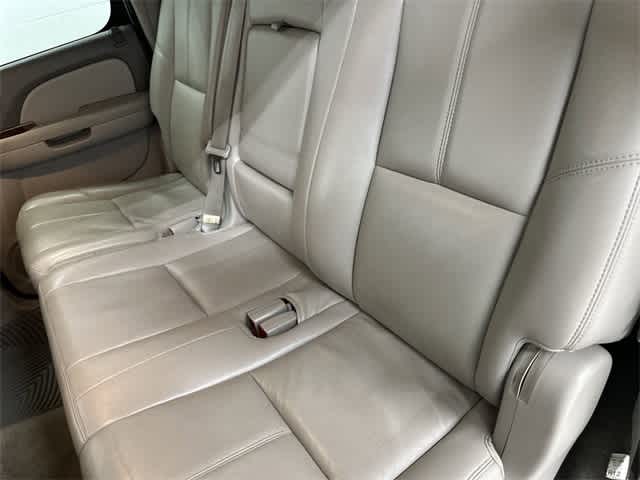 Thumbnail: 2013 Chevrolet Suburban - 11