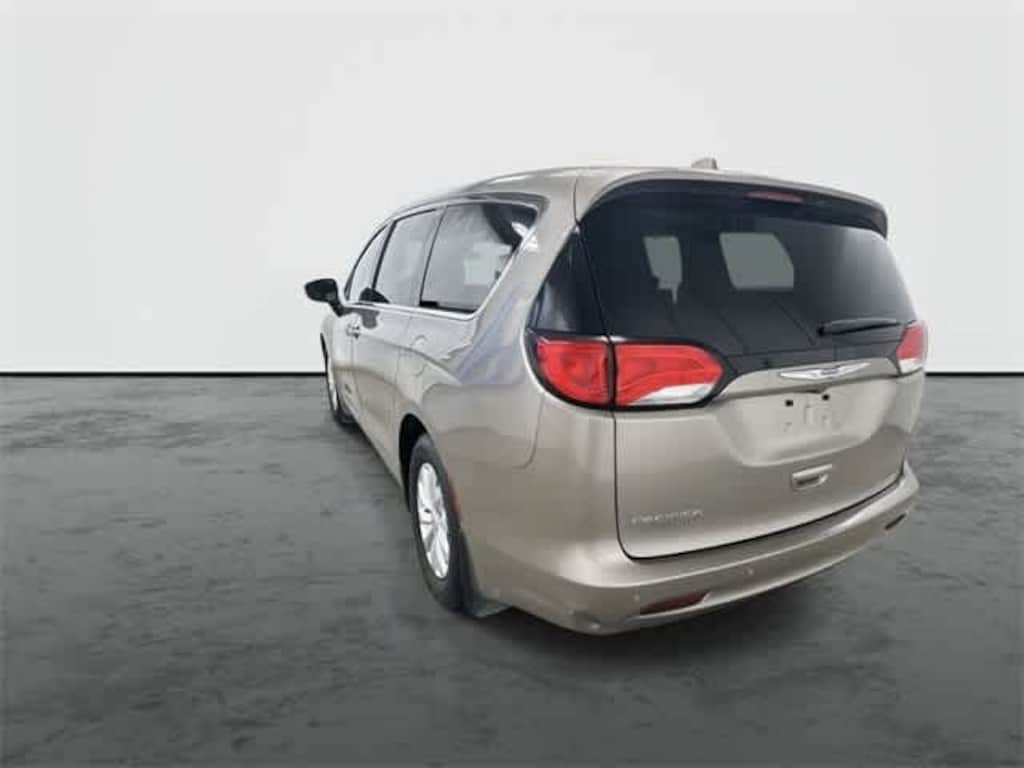 Used 2018 Chrysler Pacifica LX Van