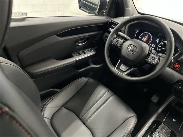 Thumbnail: 2025 Honda Pilot - 12