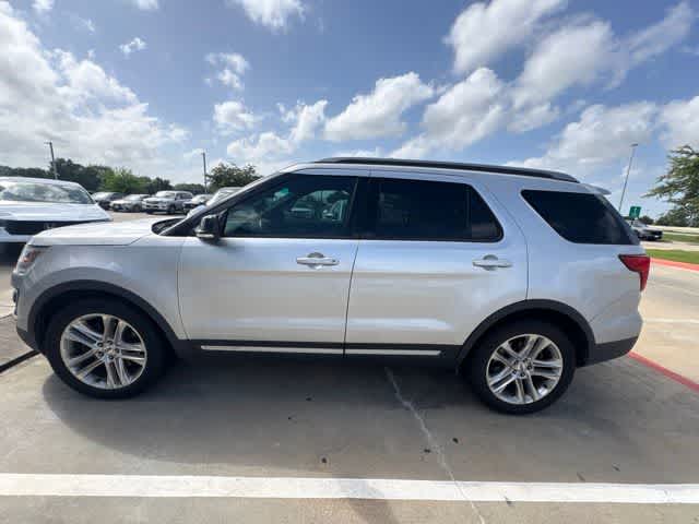 Thumbnail: 2017 Ford Explorer - 3