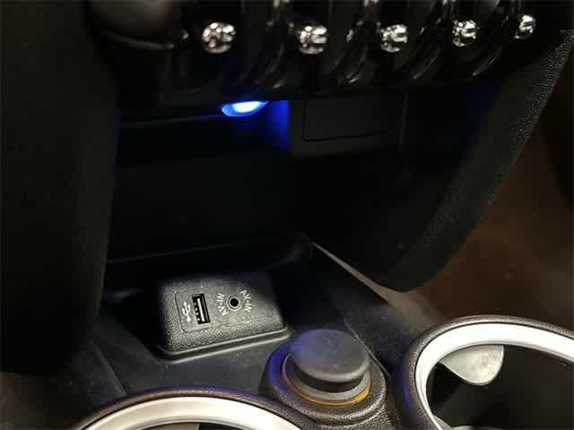 Thumbnail: 2015 MINI Cooper Convertible - 24