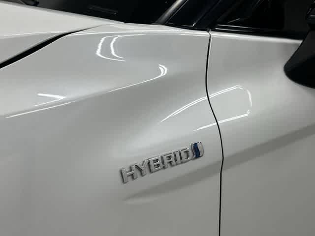 Thumbnail: 2021 Toyota Camry - 31