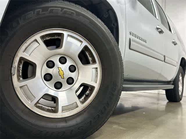 Thumbnail: 2013 Chevrolet Suburban - 27