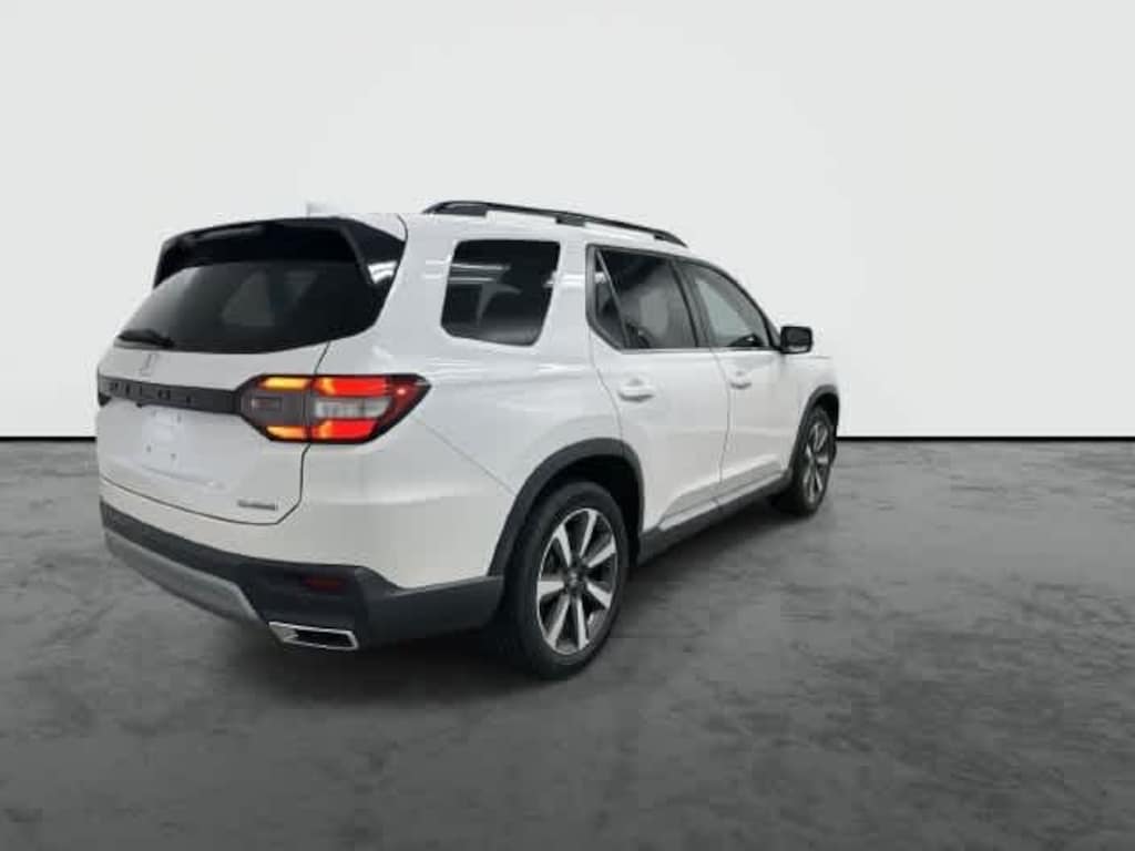 Certified 2025 Honda Pilot Touring SUV