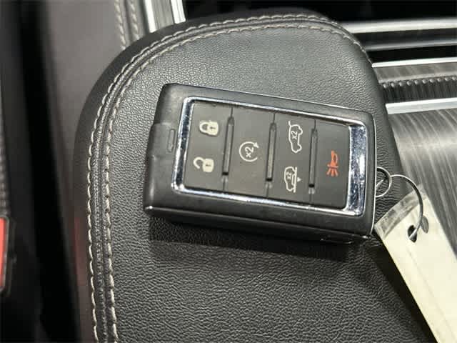 Thumbnail: 2023 Jeep Wagoneer - 33