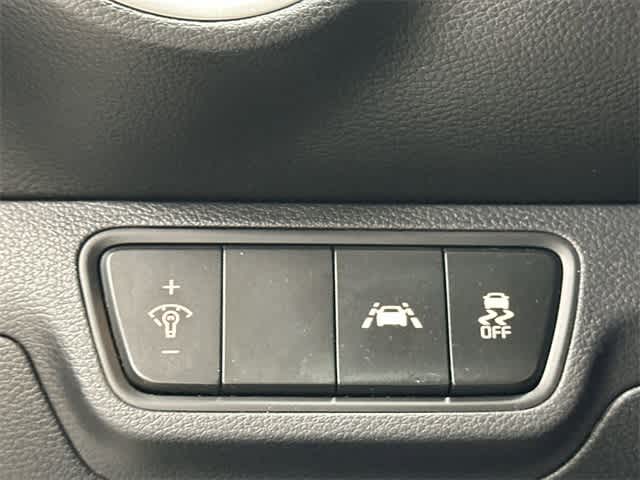 Thumbnail: 2020 Kia Forte - 19