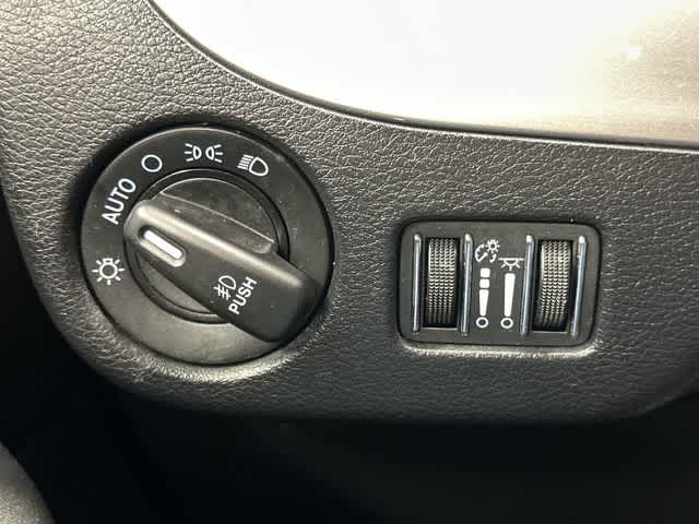 Thumbnail: 2019 Dodge Grand Caravan - 19