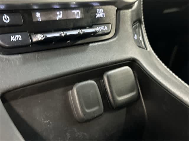 Thumbnail: 2017 Chevrolet Tahoe - 26