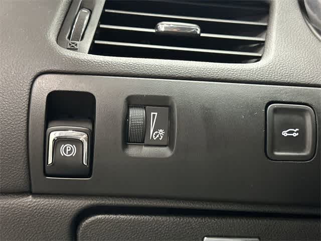 Thumbnail: 2016 Chevrolet Impala - 18