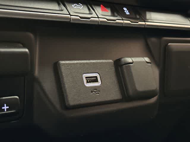 Thumbnail: 2020 Chevrolet Silverado 2500 - 25