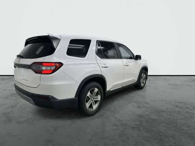 Thumbnail: 2023 Honda Pilot - 4