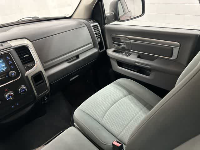 Thumbnail: 2020 RAM 1500 Classic - 13