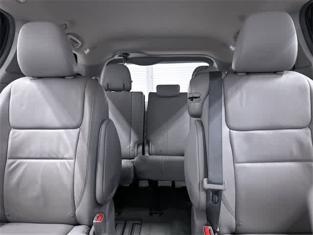 Thumbnail: 2015 Toyota Sienna - 14