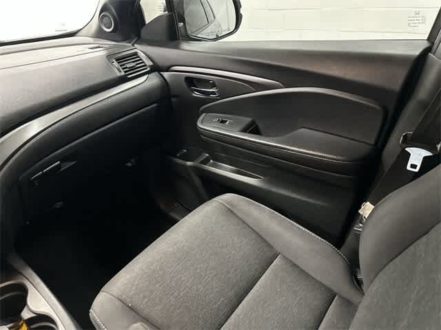 Thumbnail: 2020 Honda Passport - 13