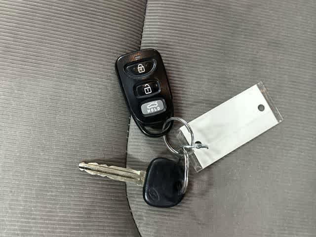 Thumbnail: 2017 Hyundai Elantra - 31