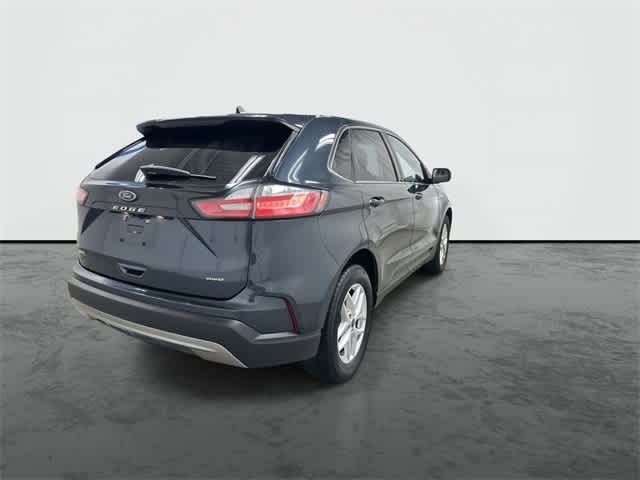 2022 Ford Edge SEL photo 3