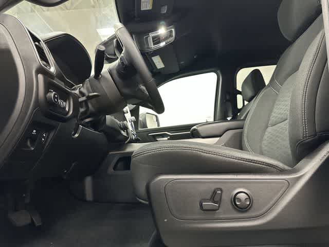 Thumbnail: 2025 RAM 1500 - 27