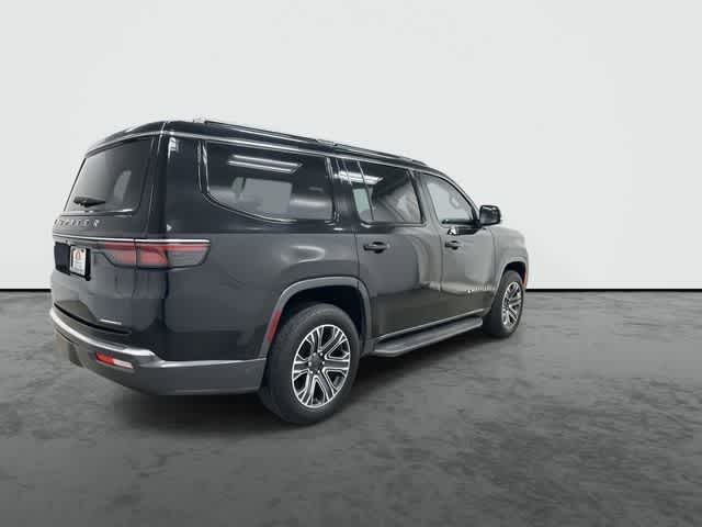 Thumbnail: 2022 Jeep Wagoneer - 4