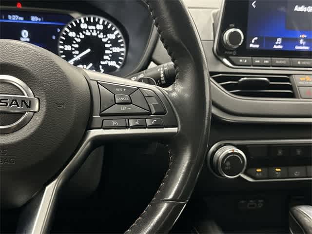 2022 Nissan Altima SR 18