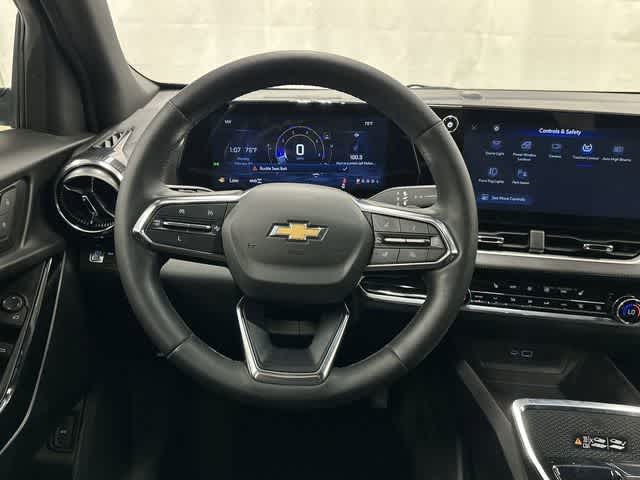 Thumbnail: 2025 Chevrolet Equinox - 15