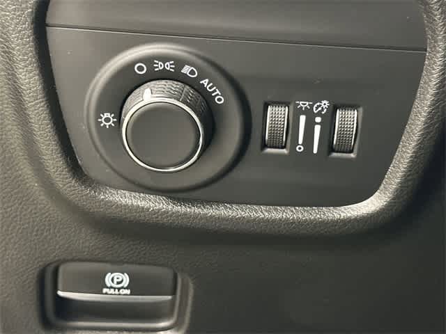 Thumbnail: 2023 Jeep Grand Cherokee - 19