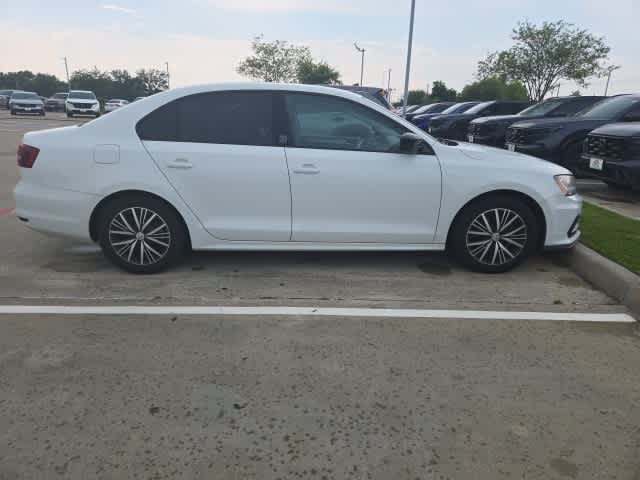 Thumbnail: 2018 Volkswagen Jetta - 4