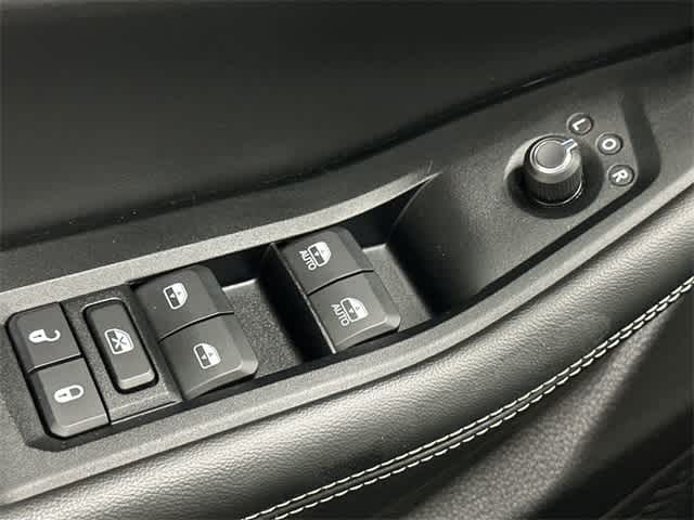 Thumbnail: 2023 Jeep Grand Cherokee - 20