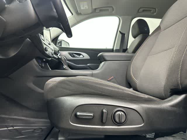 Thumbnail: 2019 Chevrolet Traverse - 26