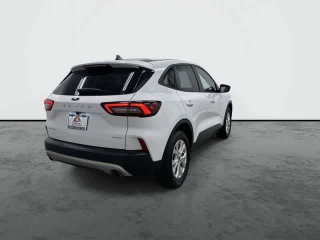 Thumbnail: 2025 Ford Escape - 3
