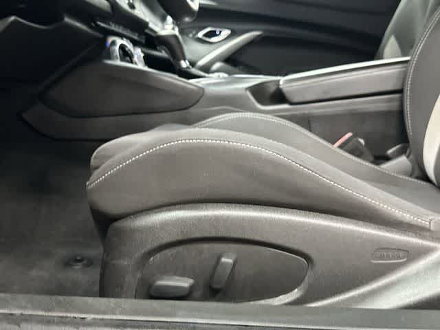 Thumbnail: 2017 Chevrolet Camaro - 26