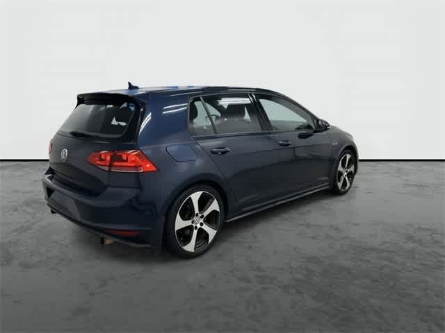 Thumbnail: 2016 Volkswagen Golf - 4