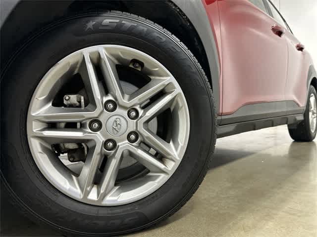 2023 Hyundai Kona SE 28