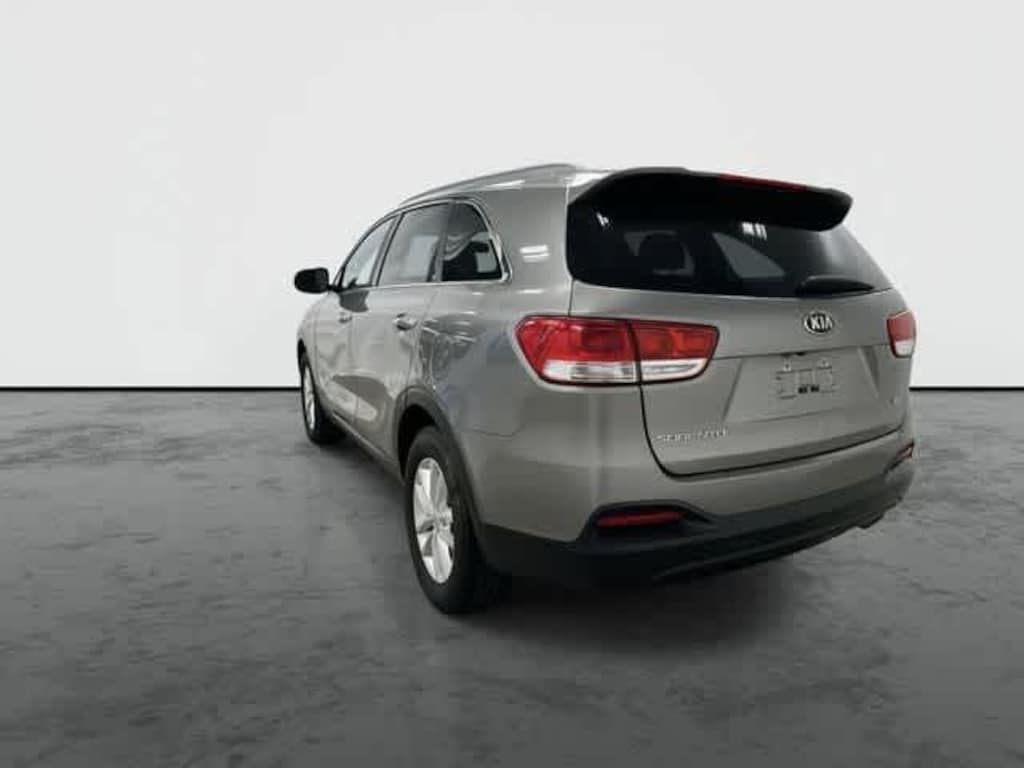 Used 2017 Kia Sorento 2.4L LX SUV