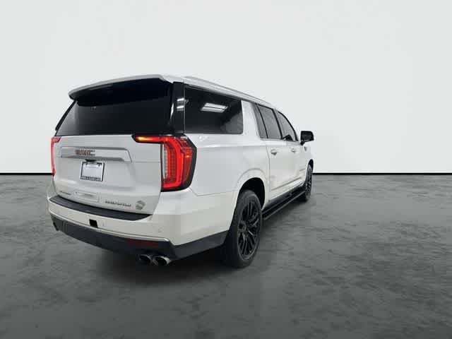 Thumbnail: 2021 GMC Yukon XL - 3
