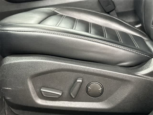 Thumbnail: 2022 Ford Edge - 26