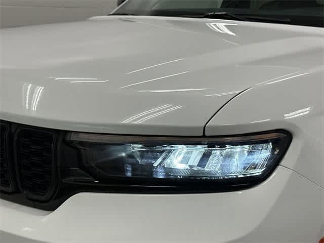 Thumbnail: 2023 Jeep Grand Cherokee - 29