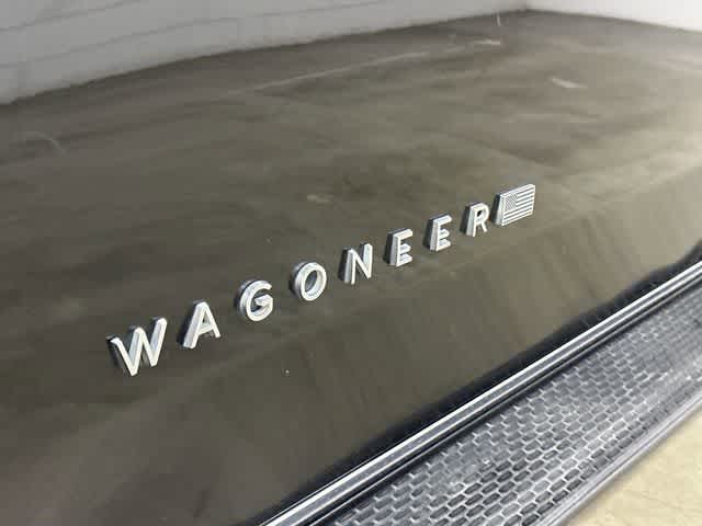 Thumbnail: 2022 Jeep Wagoneer - 29
