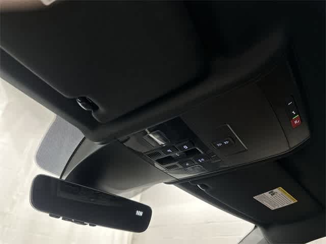 Thumbnail: 2022 Volkswagen Atlas - 21