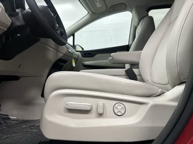 Thumbnail: 2026 Honda Odyssey - 26